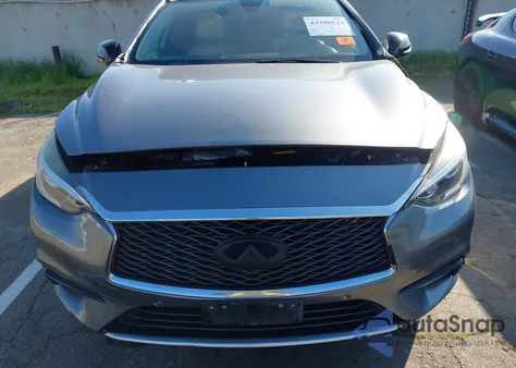 2017 Infiniti Qx30 Premium z USA, uszkodzony, nr VIN SJKCH5CP0HA026452